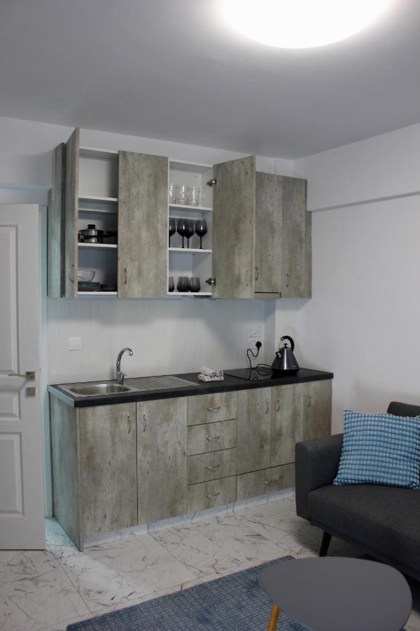 Amalia Residences Никозия Екстериор снимка