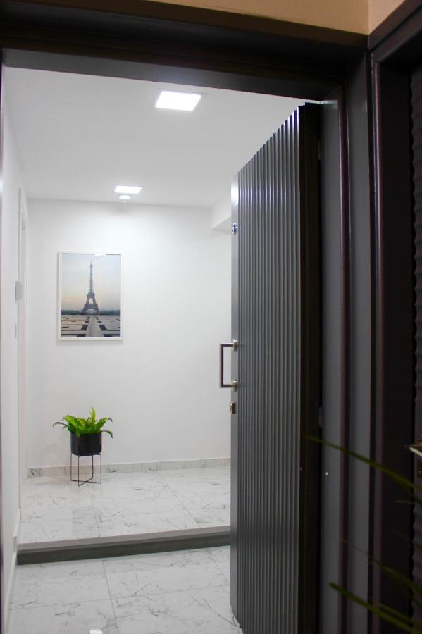 Amalia Residences Никозия Екстериор снимка