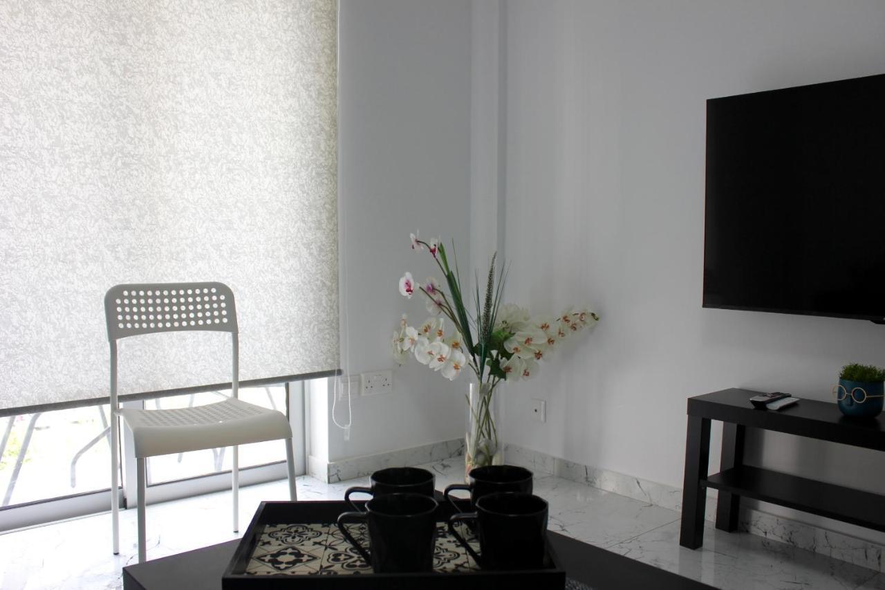 Amalia Residences Никозия Екстериор снимка